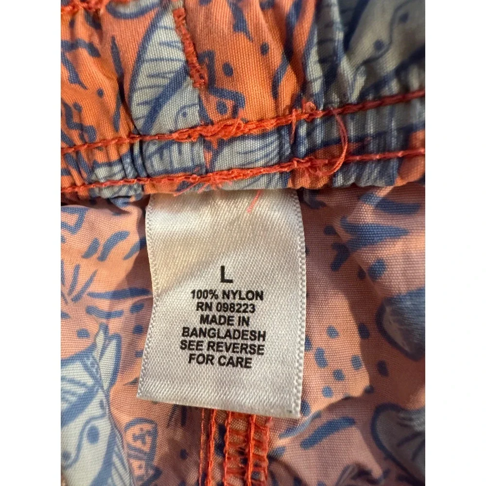 Magellan Outdoors Mens Salmon Pink Fish Print Swim Trunks linerless Large. EUC